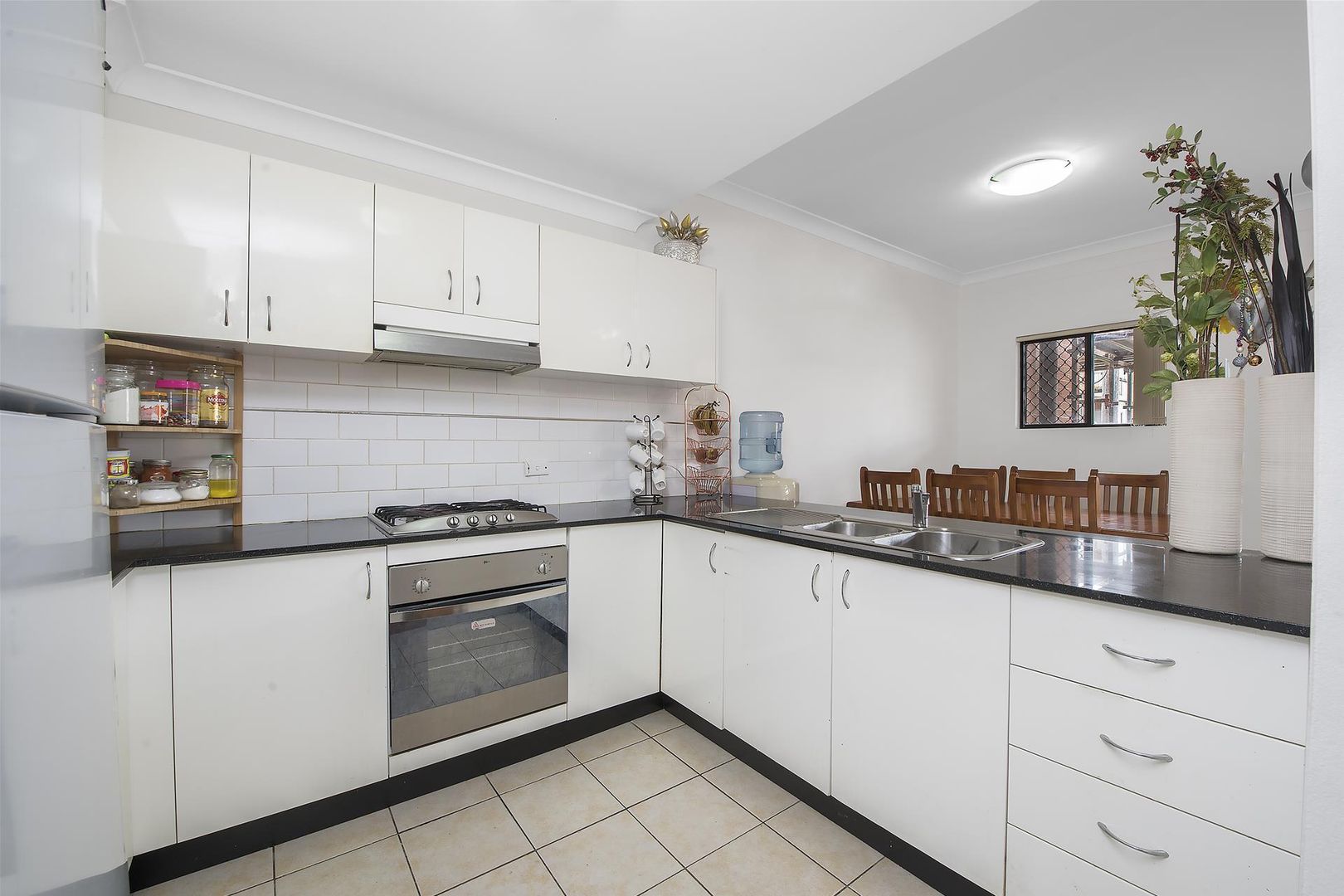 16/1-5 Kitchener Avenue, Regents Park NSW 2143, Image 2