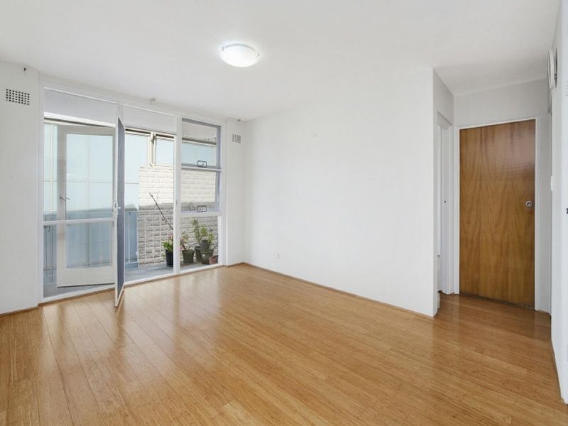 2 bedrooms Apartment / Unit / Flat in 9/112 Pacific  Parade DEE WHY NSW, 2099
