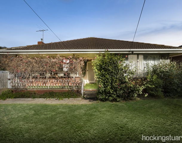 19 First Avenue, Melton South VIC 3338