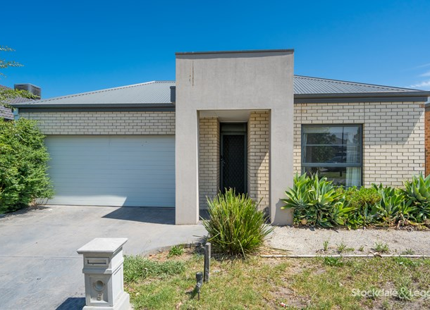 5 Basingstoke Retreat, Craigieburn VIC 3064