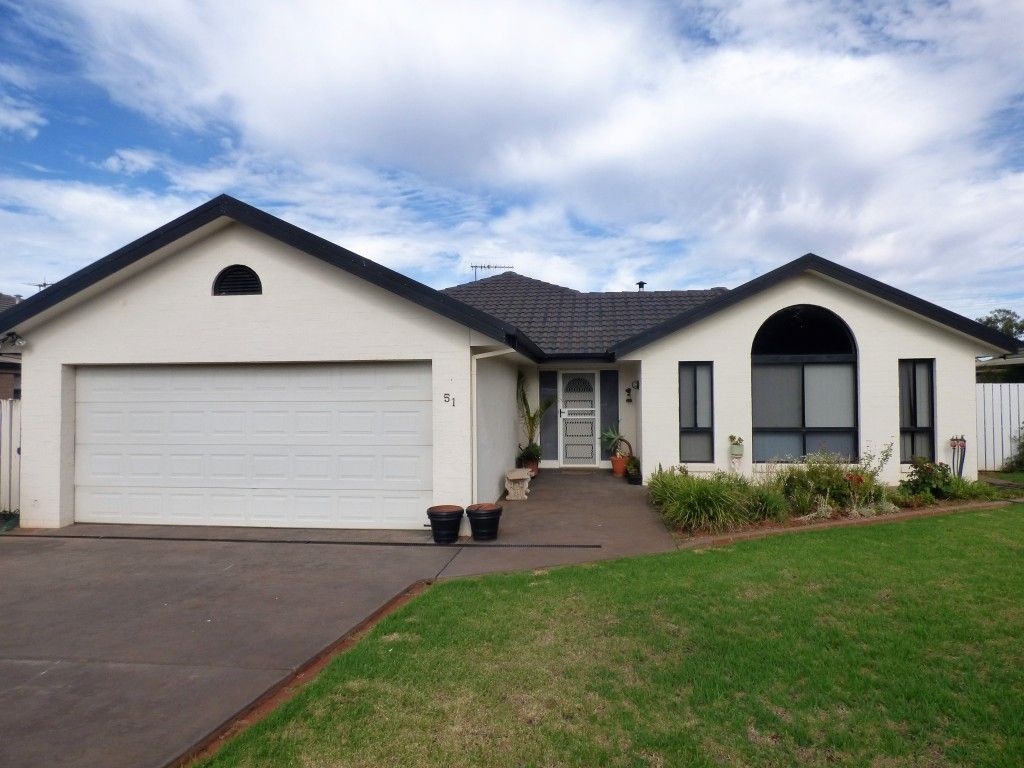 51 Nelson Drive, Griffith NSW 2680