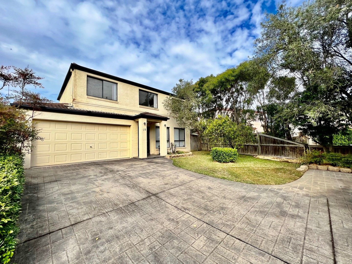 4 bedrooms House in 18 Greygum Avenue ROUSE HILL NSW, 2155