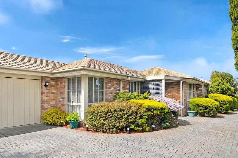 1&2/4 Silverton Court, Craigieburn VIC 3064, Image 0