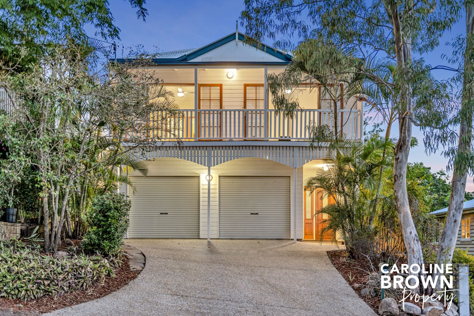 5 bedrooms House in 38 Coronation Street BARDON QLD, 4065