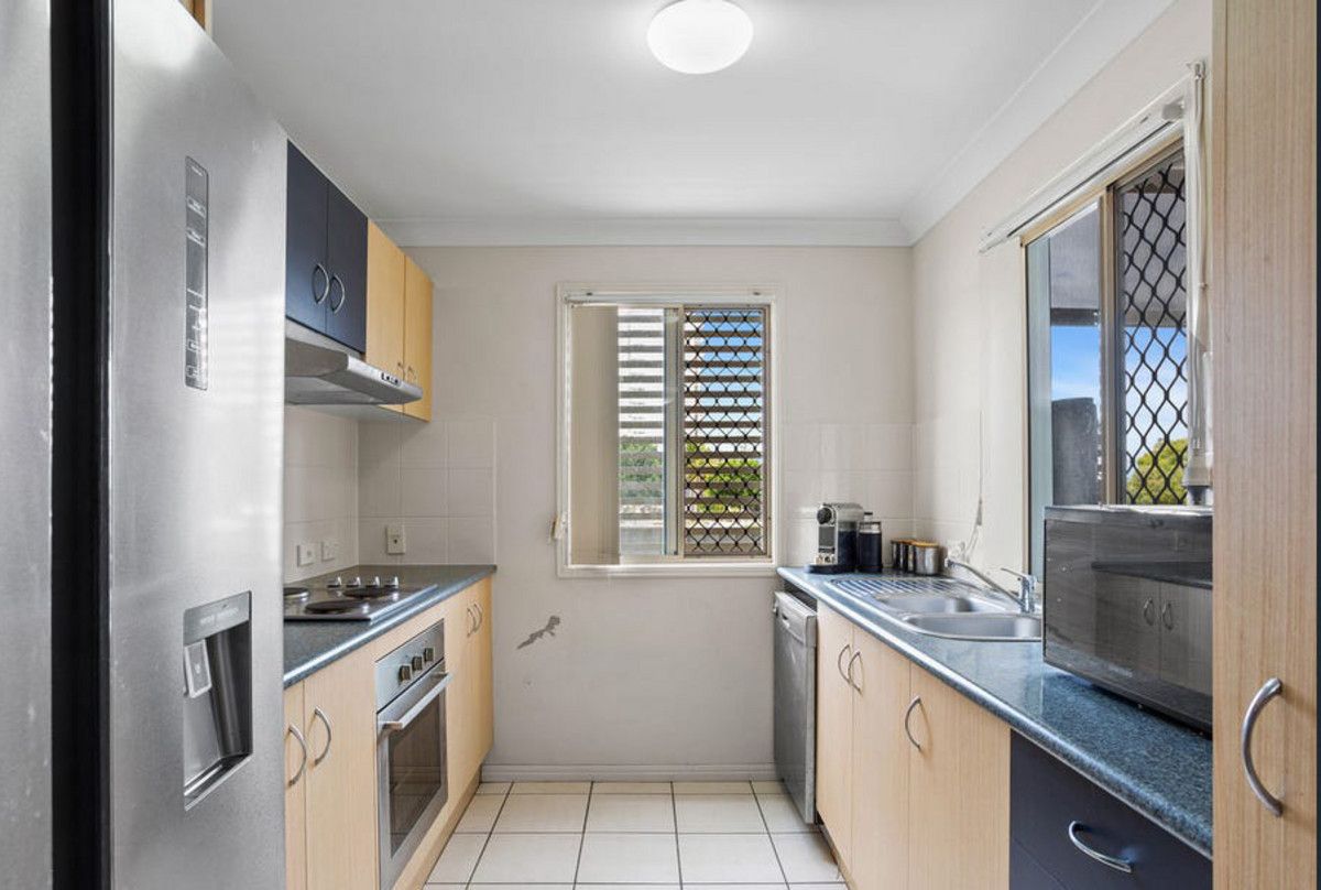 2/2-4 Irene Street, Redcliffe QLD 4020, Image 1