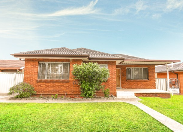 73 Warrimoo Drive, Quakers Hill NSW 2763