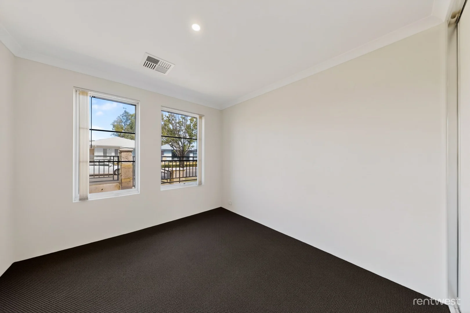 Additional image 15 of 60 Armstrong Approach, Bellevue WA 6056