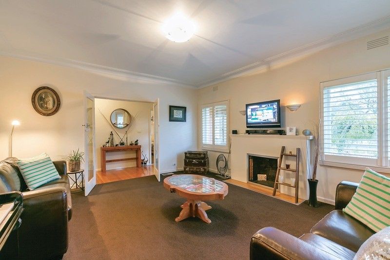 1324 Gregory Street, Lake Wendouree VIC 3350, Image 2