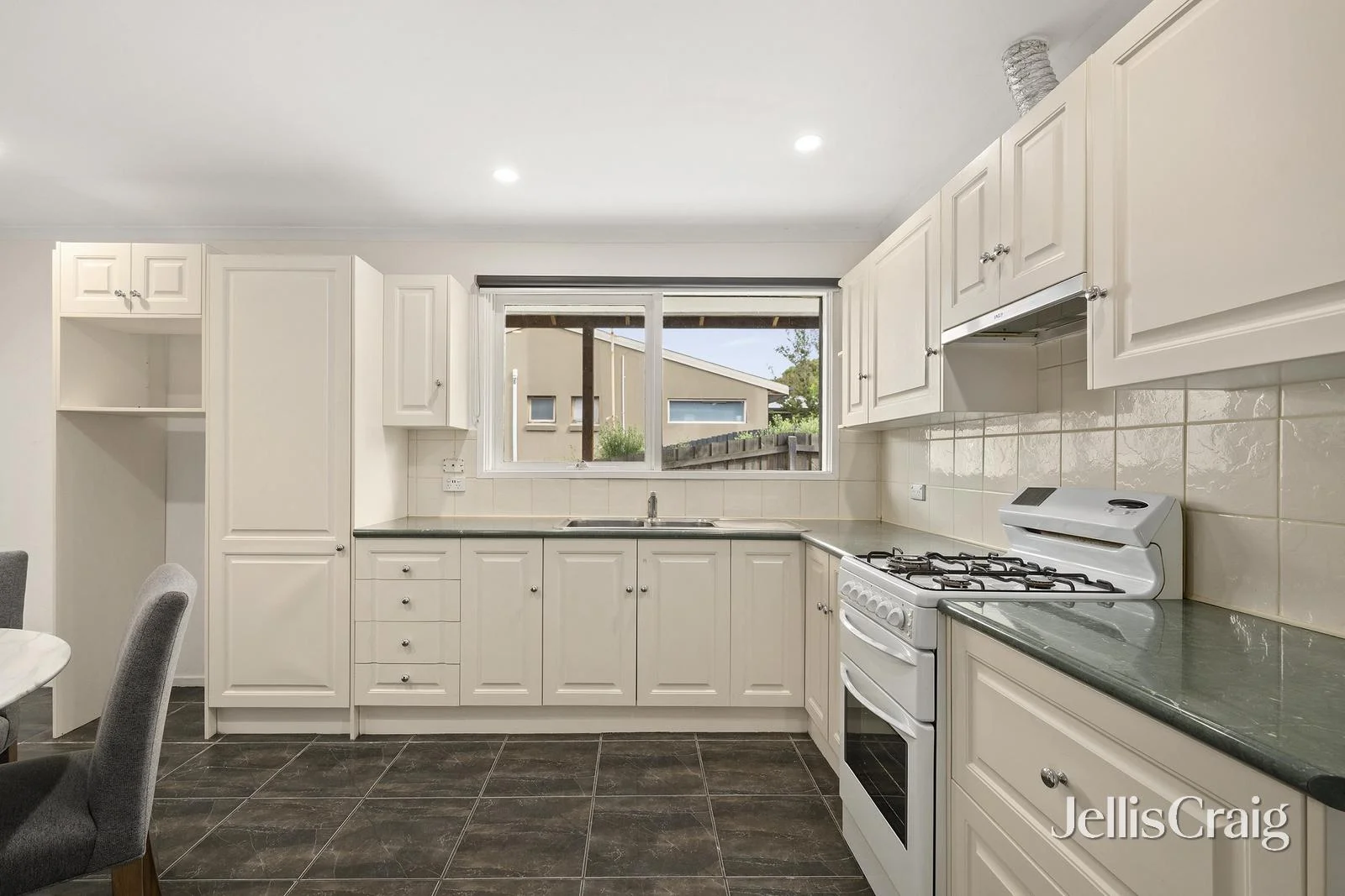 Additional image 5 of 29 Rolling Hills Road, Chirnside Park VIC 3116