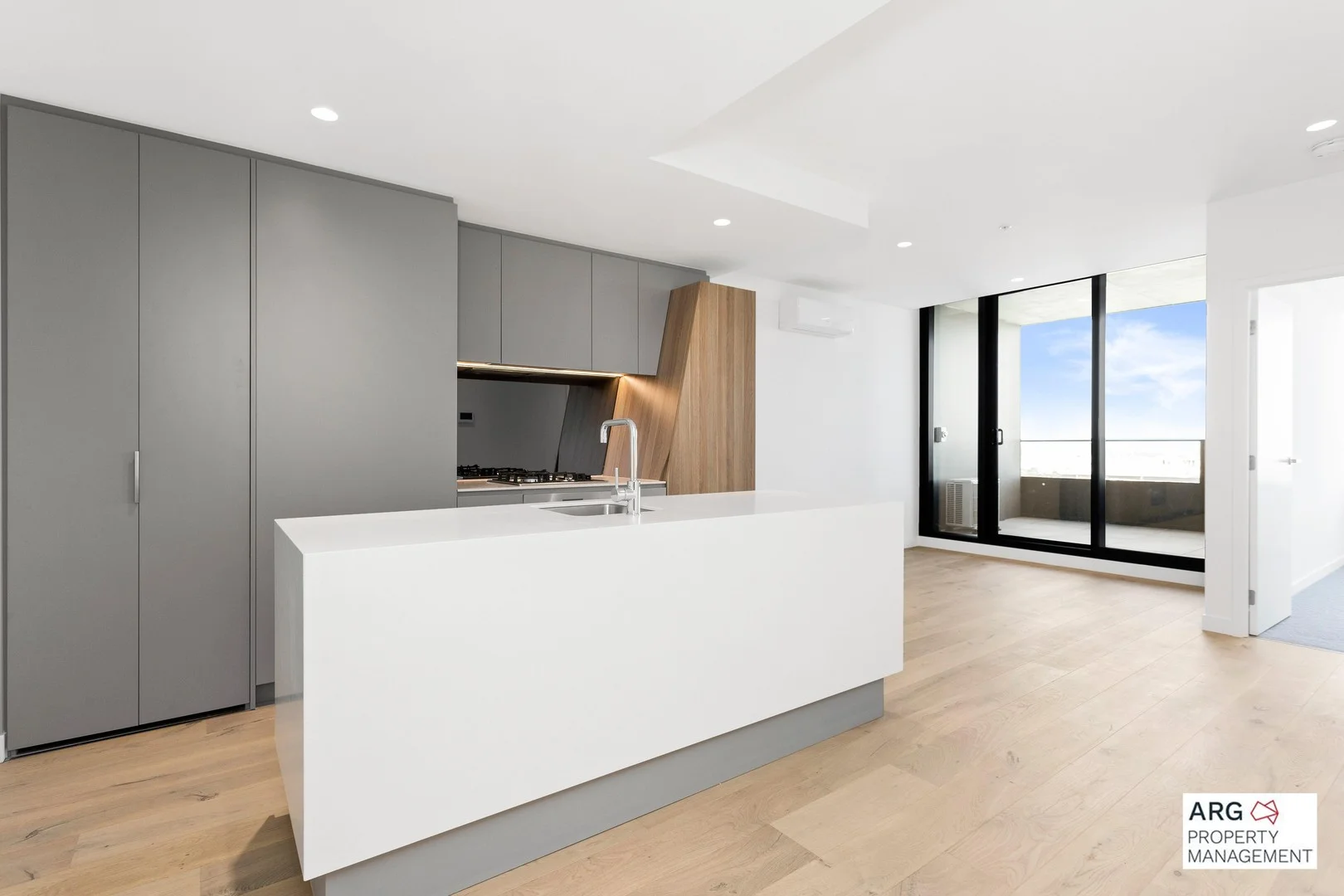 1106/2 Hallenstein Street, Footscray VIC 3011