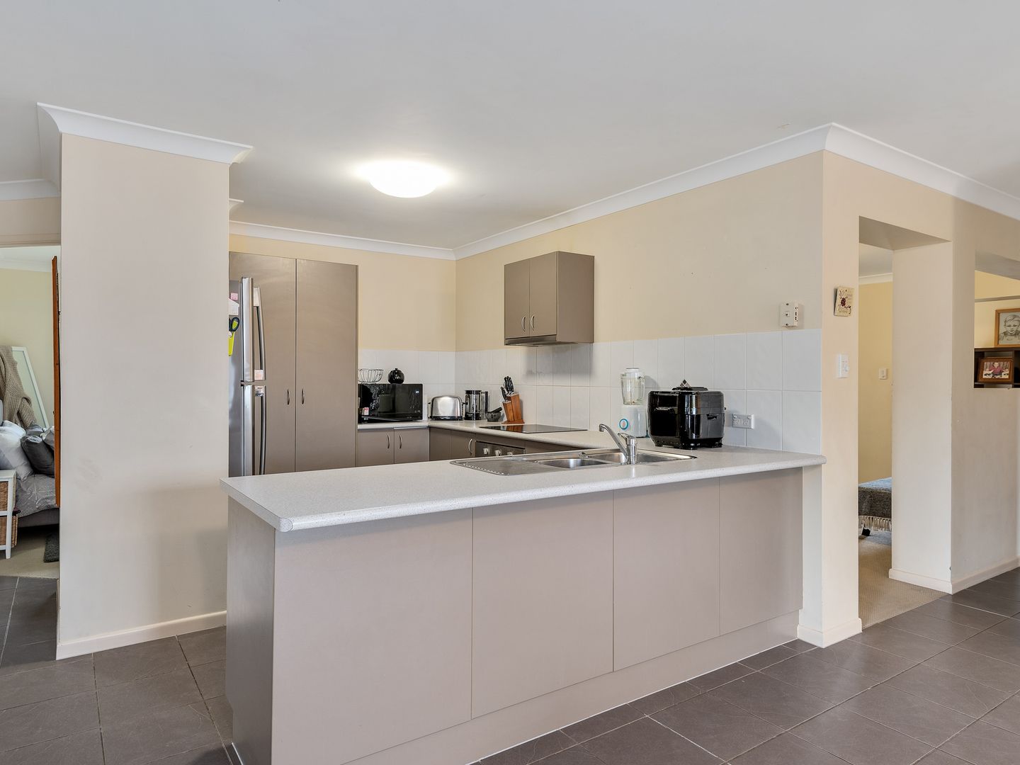 8 Adab Close, Boronia Heights QLD 4124, Image 1