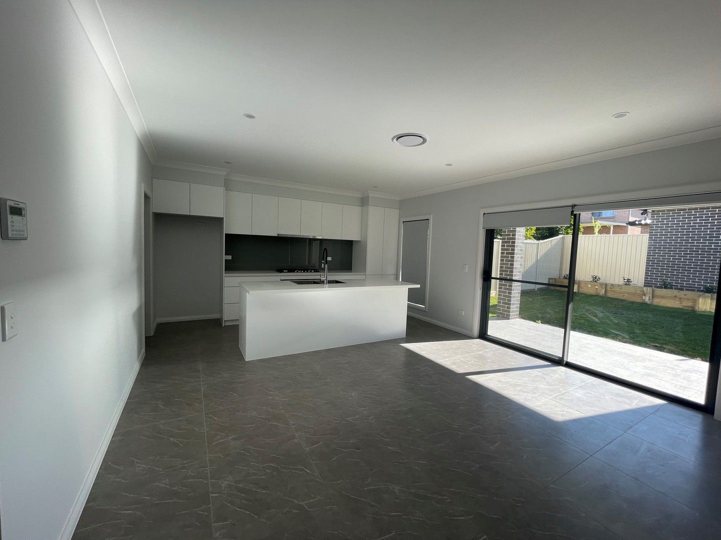5 bedrooms House in  FAIRFIELD NSW, 2165