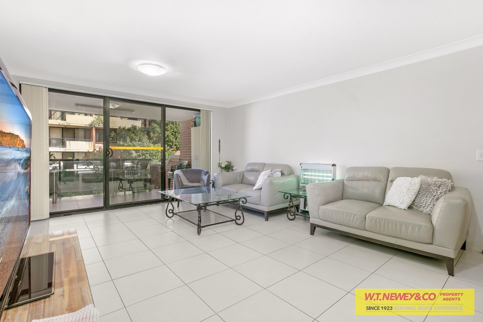 1/1-5 Kitchener Avenue, Regents Park NSW 2143, Image 2