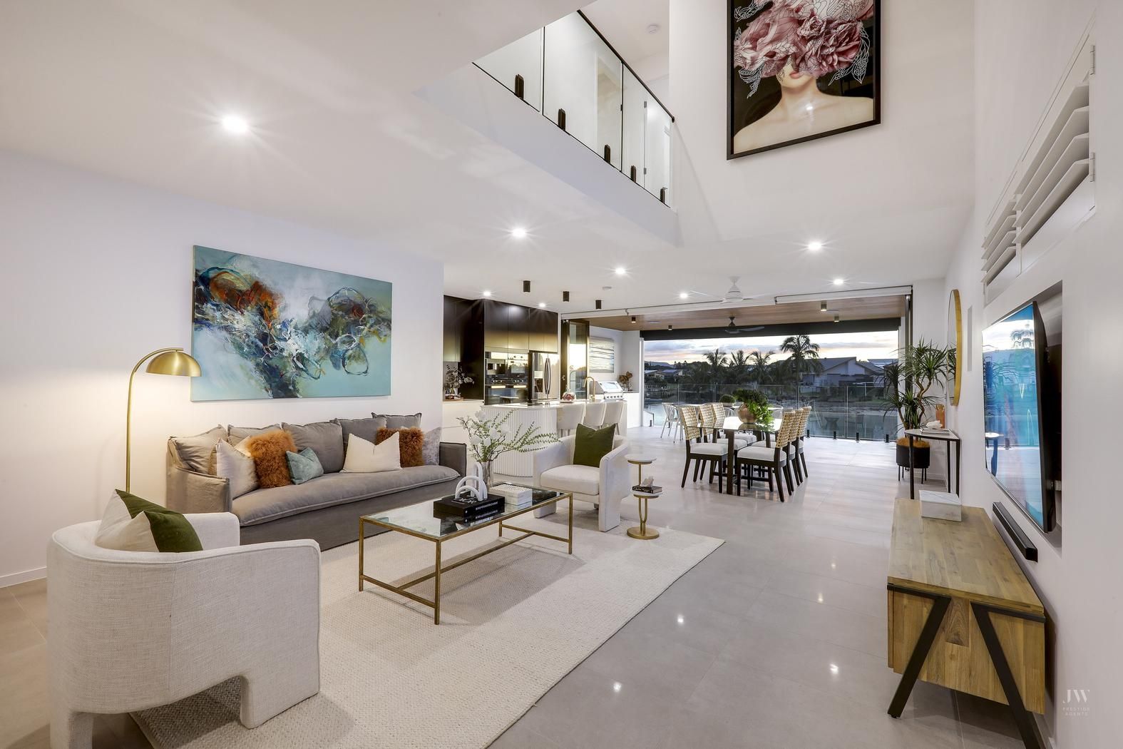 5 bedrooms House in 36 Avanti Street MERMAID WATERS QLD, 4218