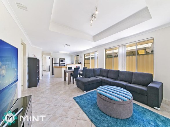 3/243 Hamilton Road, Coogee WA 6166