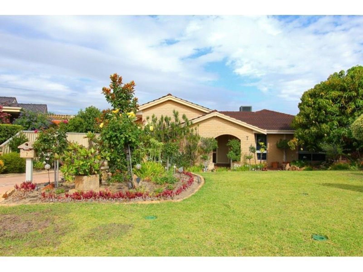 7 Dawson Close, Noranda WA 6062, Image 0