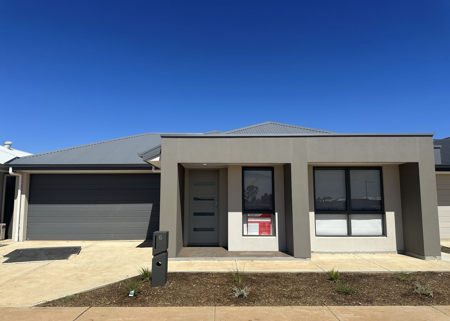 4 bedrooms House in 6 Trevelyan Avenue MUNNO PARA DOWNS SA, 5115