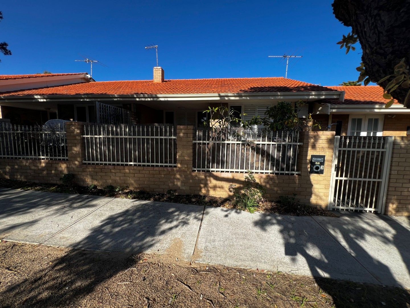 2 bedrooms Villa in 3/40 Ozone Parade COTTESLOE WA, 6011
