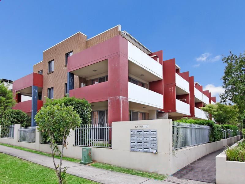 2 bedrooms Apartment / Unit / Flat in 9/174 Bridge Road WESTMEAD NSW, 2145