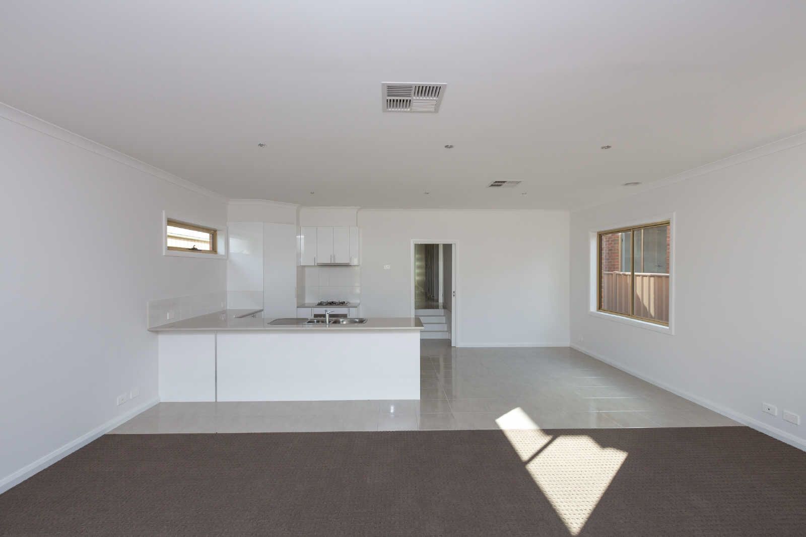 3B Alison Boulevard, EPSOM VIC 3551, Image 1