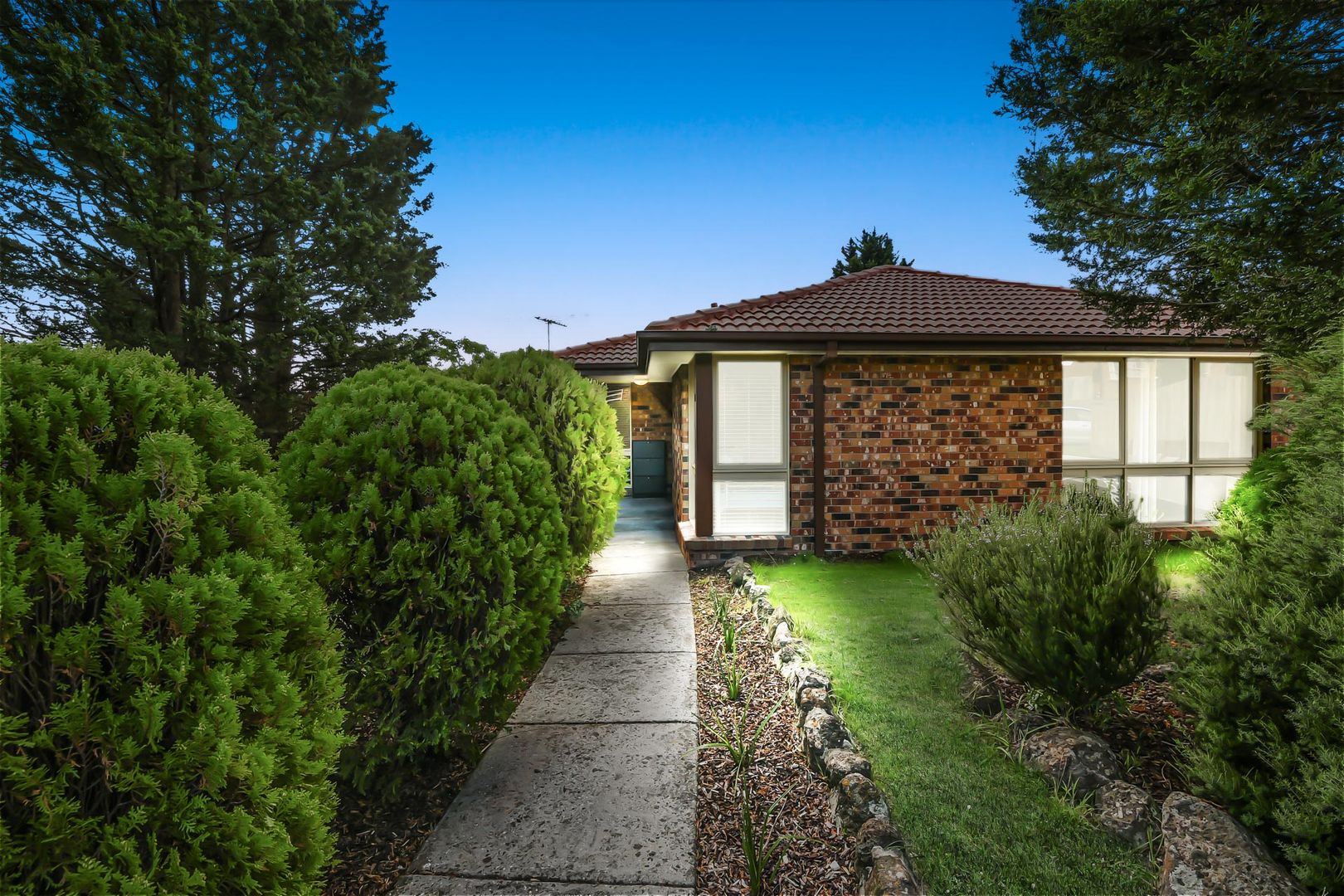24 Clydebank Avenue, Endeavour Hills VIC 3802, Image 2