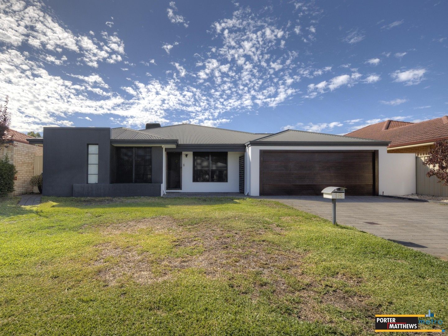 4 bedrooms House in 18 Yoondarn Elbow WATTLE GROVE WA, 6107