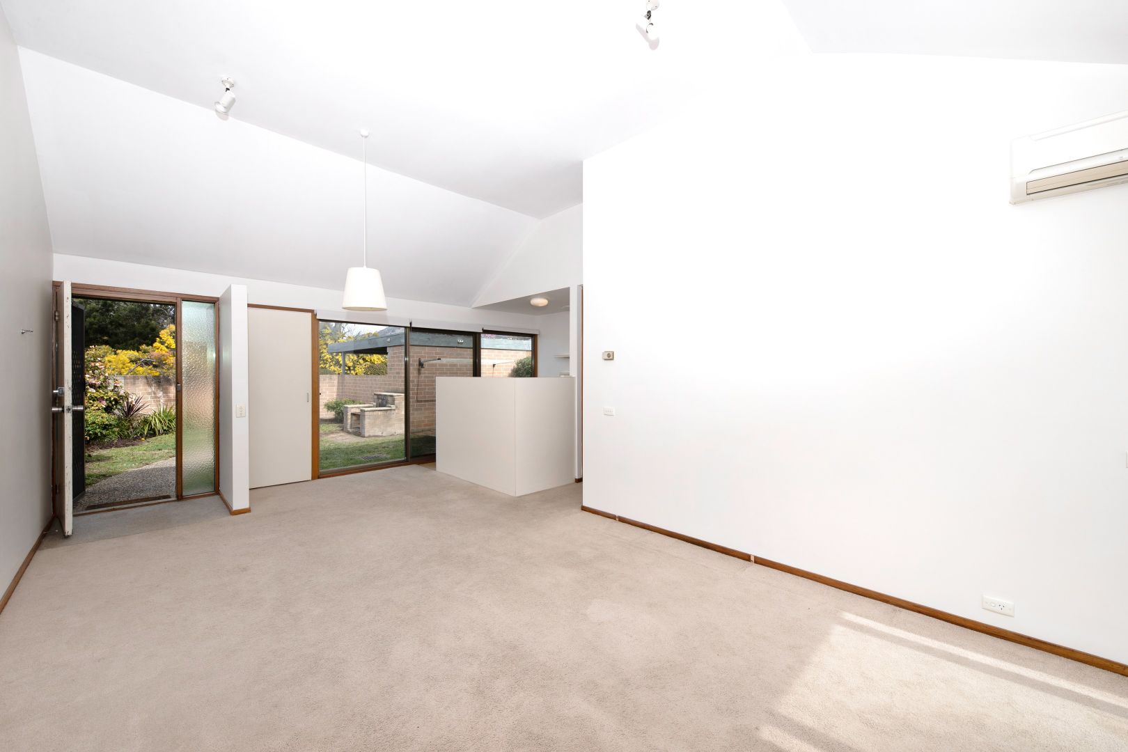 23 McNamara Street, Pearce ACT 2607, Image 2