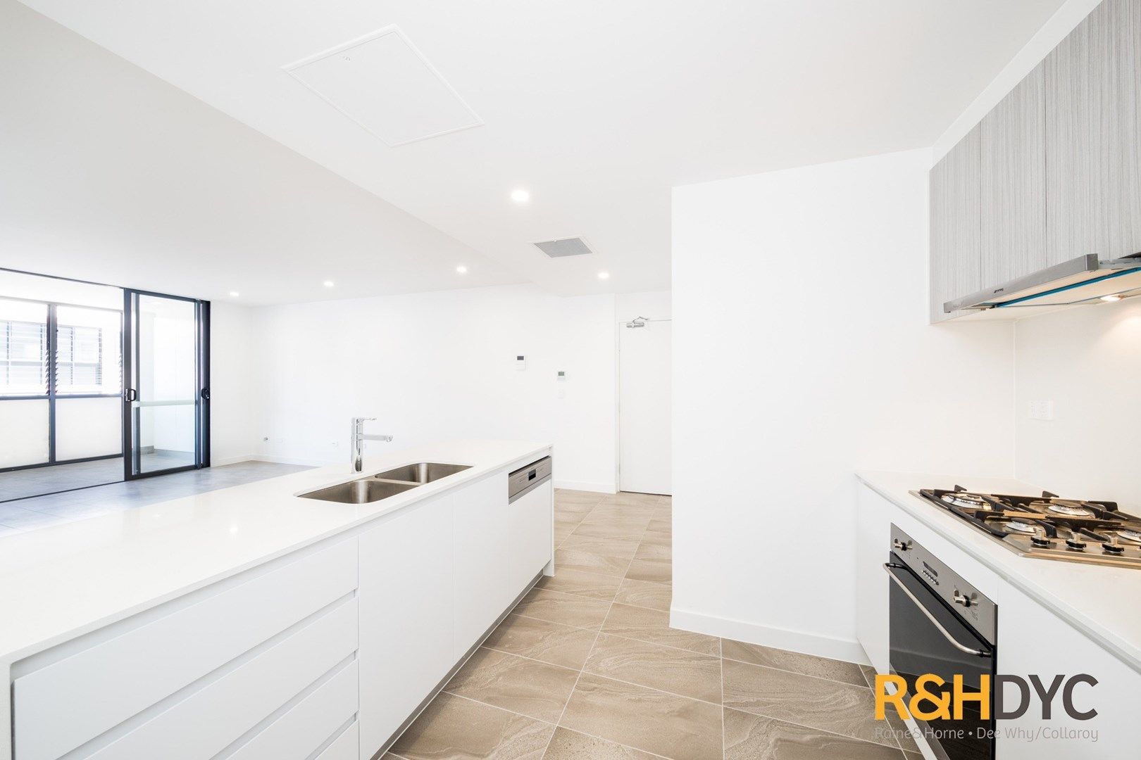 2Bd2Bth2Cr/23 Pacific Parade, Dee Why NSW 2099, Image 0
