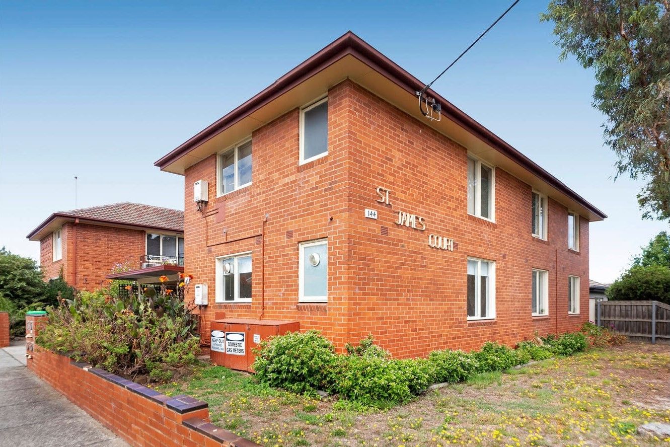 2 bedrooms Apartment / Unit / Flat in 2/144 Oakleigh Road CARNEGIE VIC, 3163