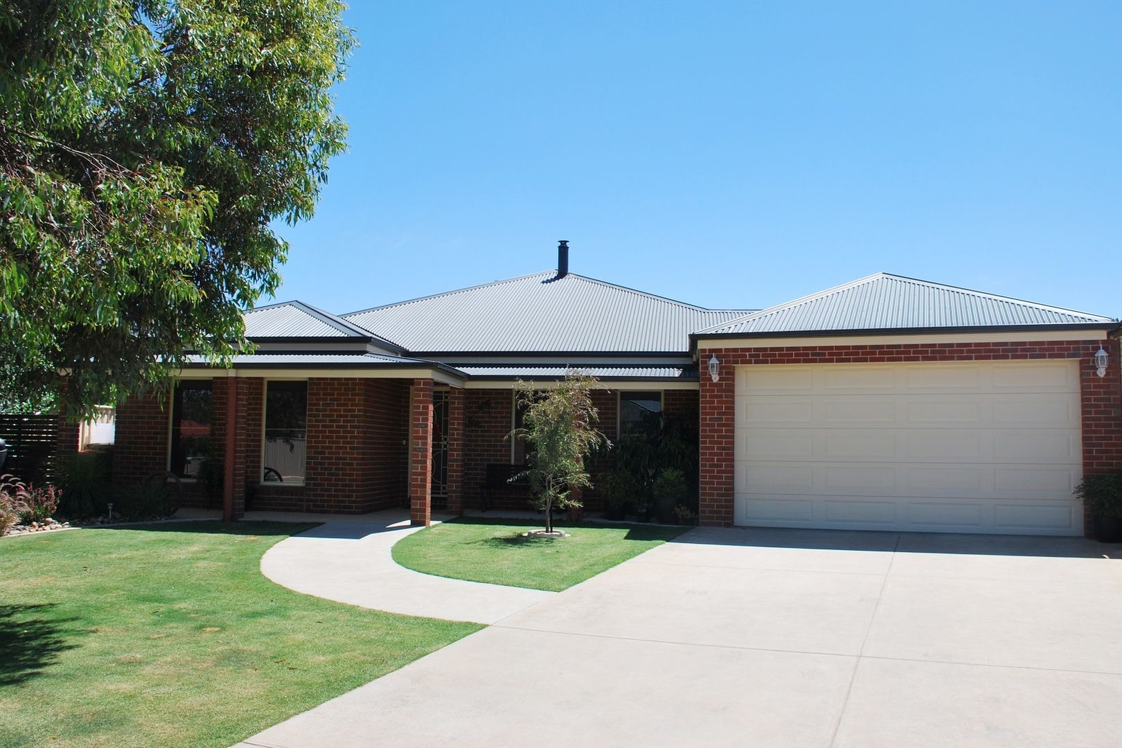 2 Nance Court, Cobram VIC 3644, Image 1