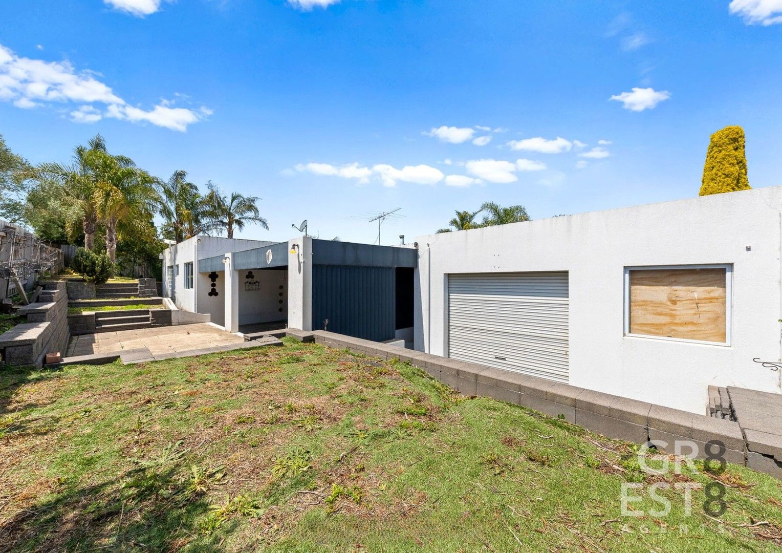 4 bedrooms House in 4 Taree Close PAKENHAM VIC, 3810