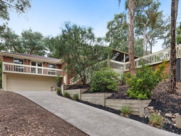 37 Daphne Crescent, Hurstbridge VIC 3099