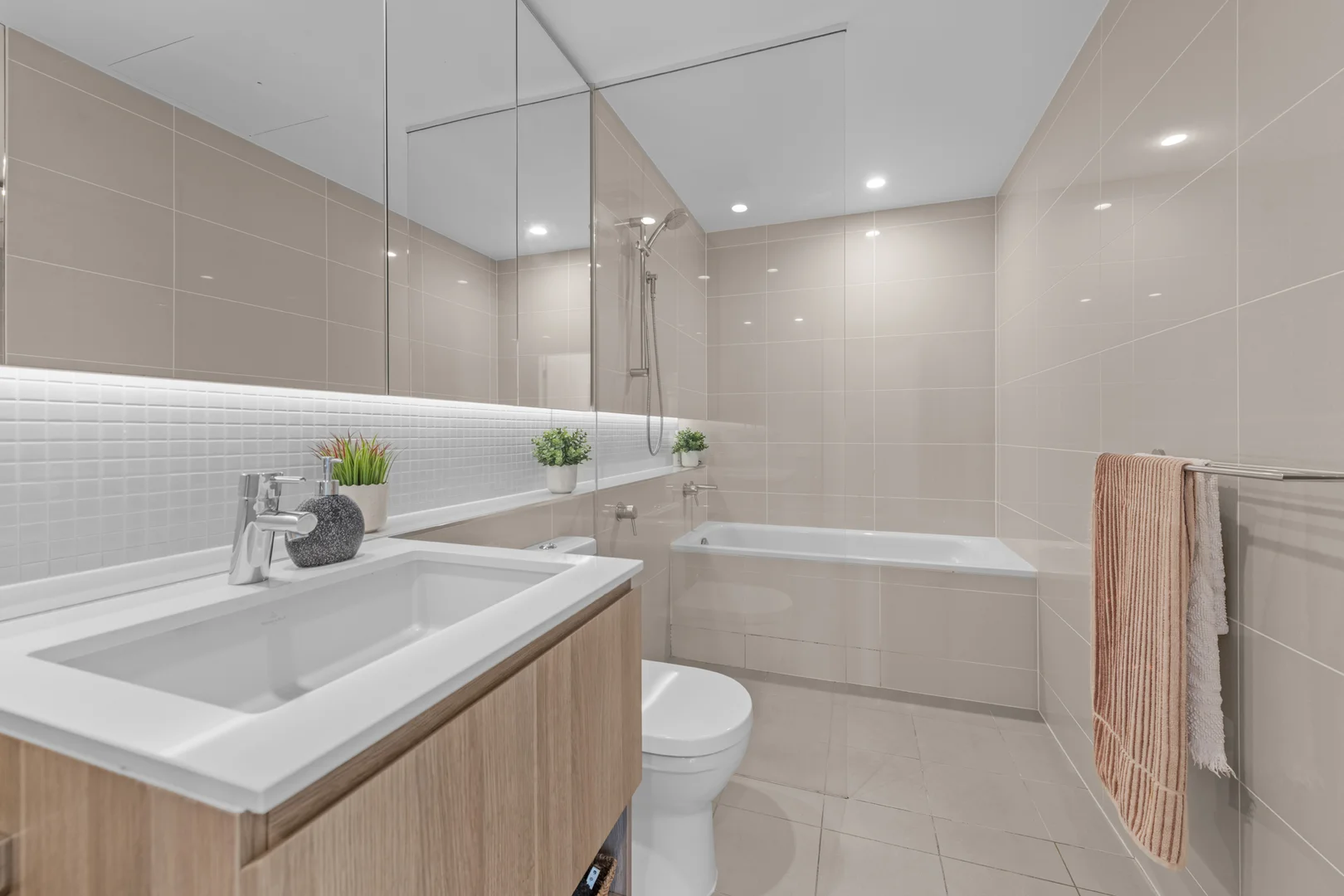 Additional image 7 of 4510/18 Parkside Circuit, Hamilton QLD 4007