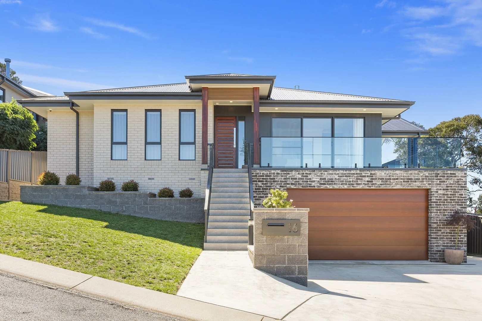 Primary image of 16 Alkoomi Place, Cooma NSW 2630