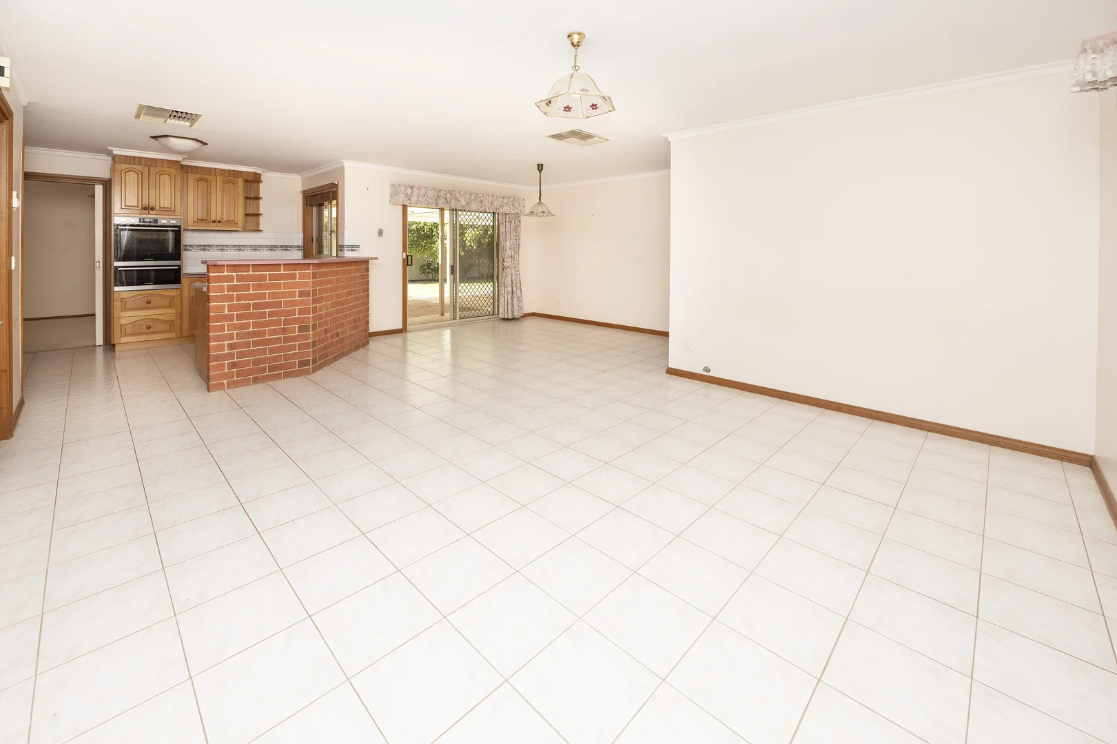 Additional image 11 of 72 Poole Boulevard, Swan Hill VIC 3585
