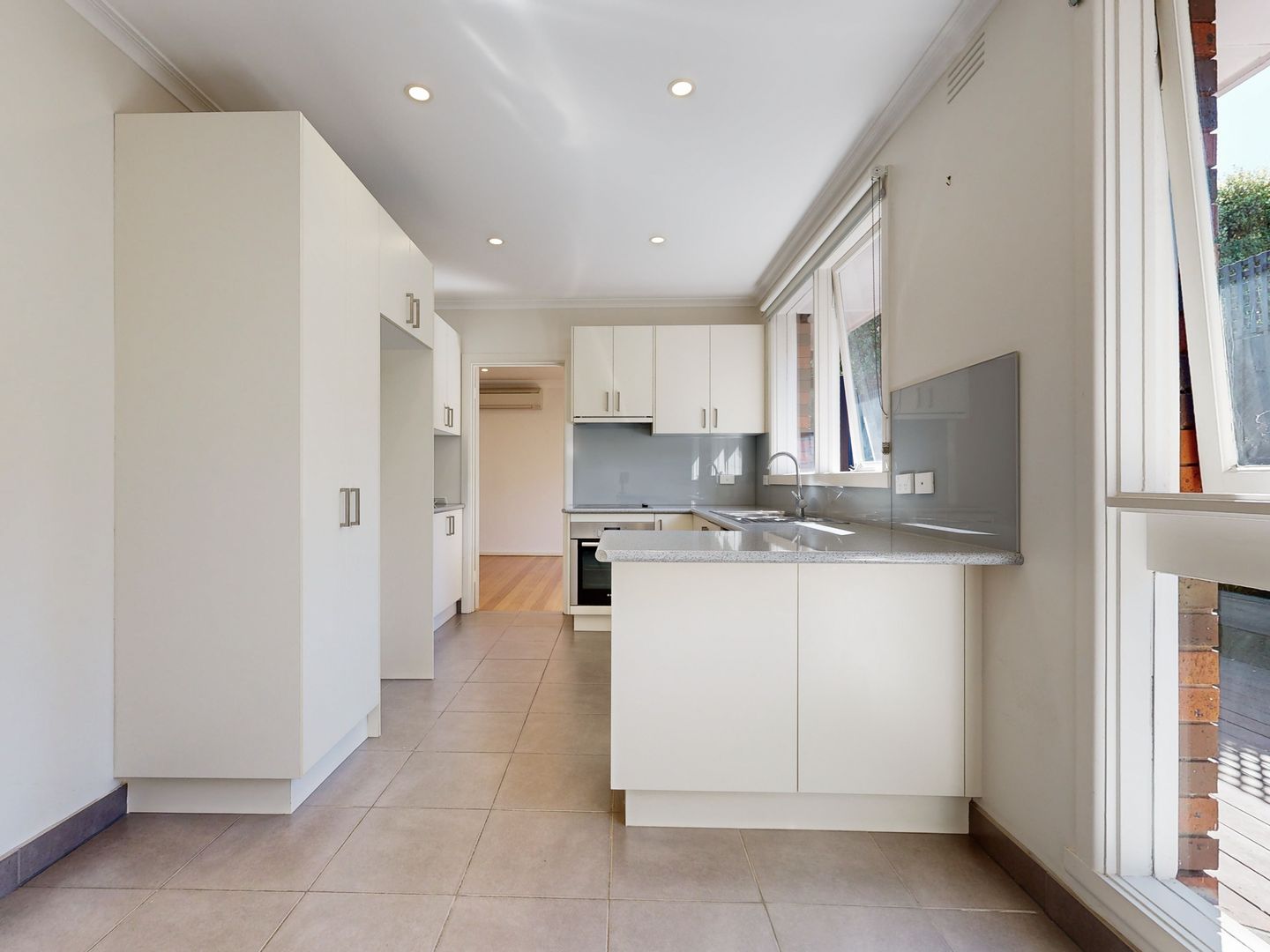 3/5 Camperdown Street, Brighton East VIC 3187, Image 2