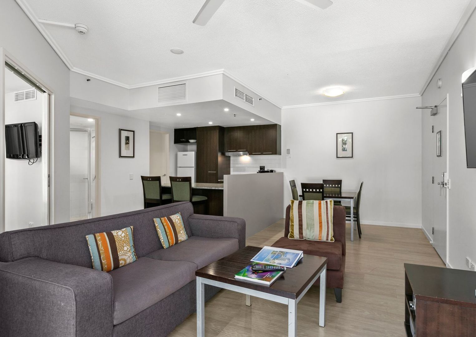 406/99 Esplanade, Cairns City QLD 4870, Image 2