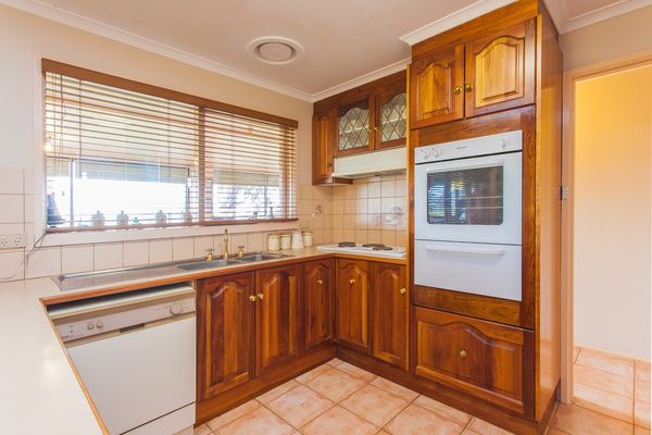 10 Whelans Road, Parwan VIC 3340, Image 2