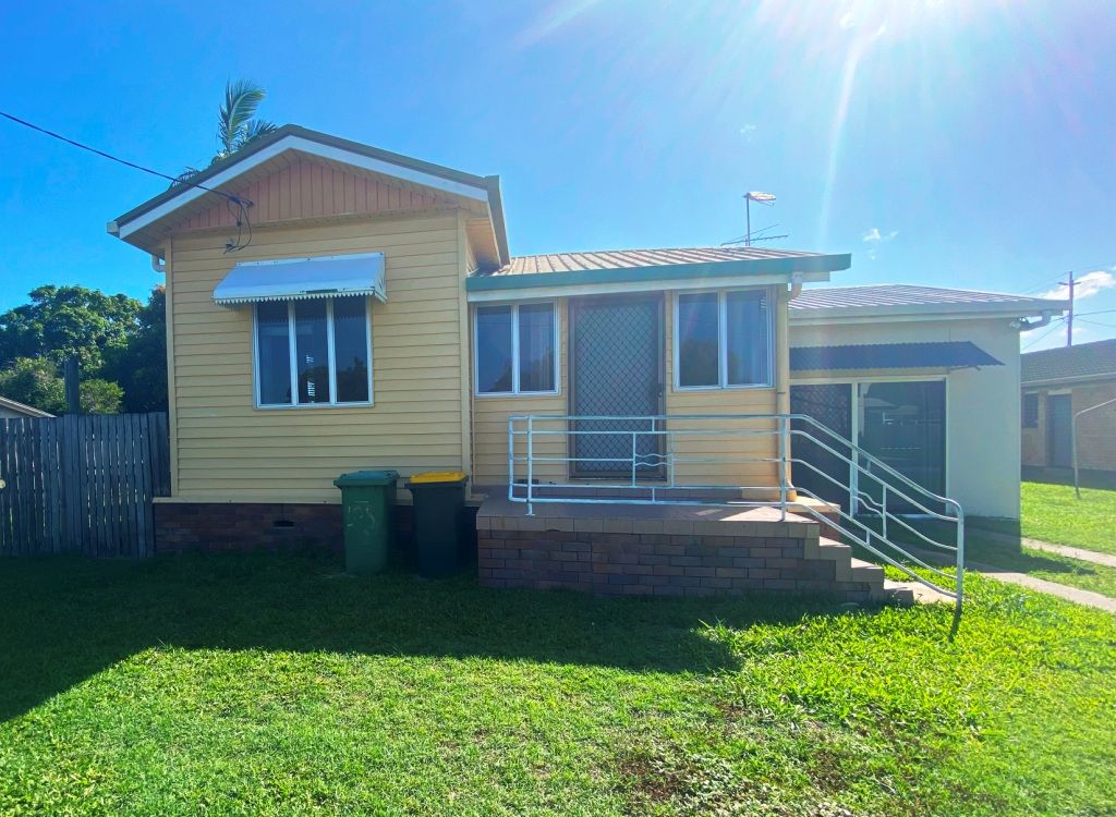 4 bedrooms House in 105 Donaldson Street WEST MACKAY QLD, 4740
