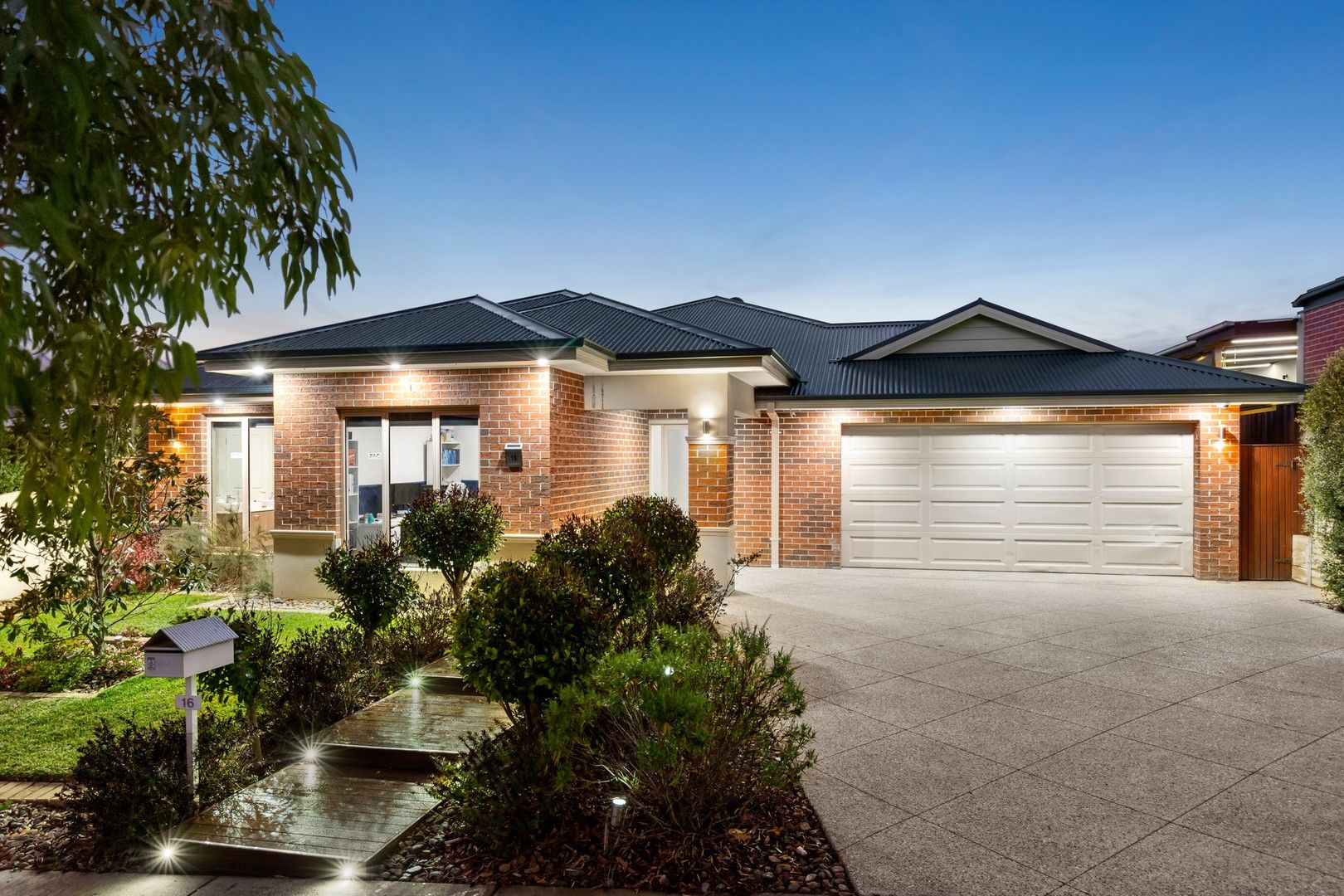 4 bedrooms House in 16 Outback Drive DOREEN VIC, 3754