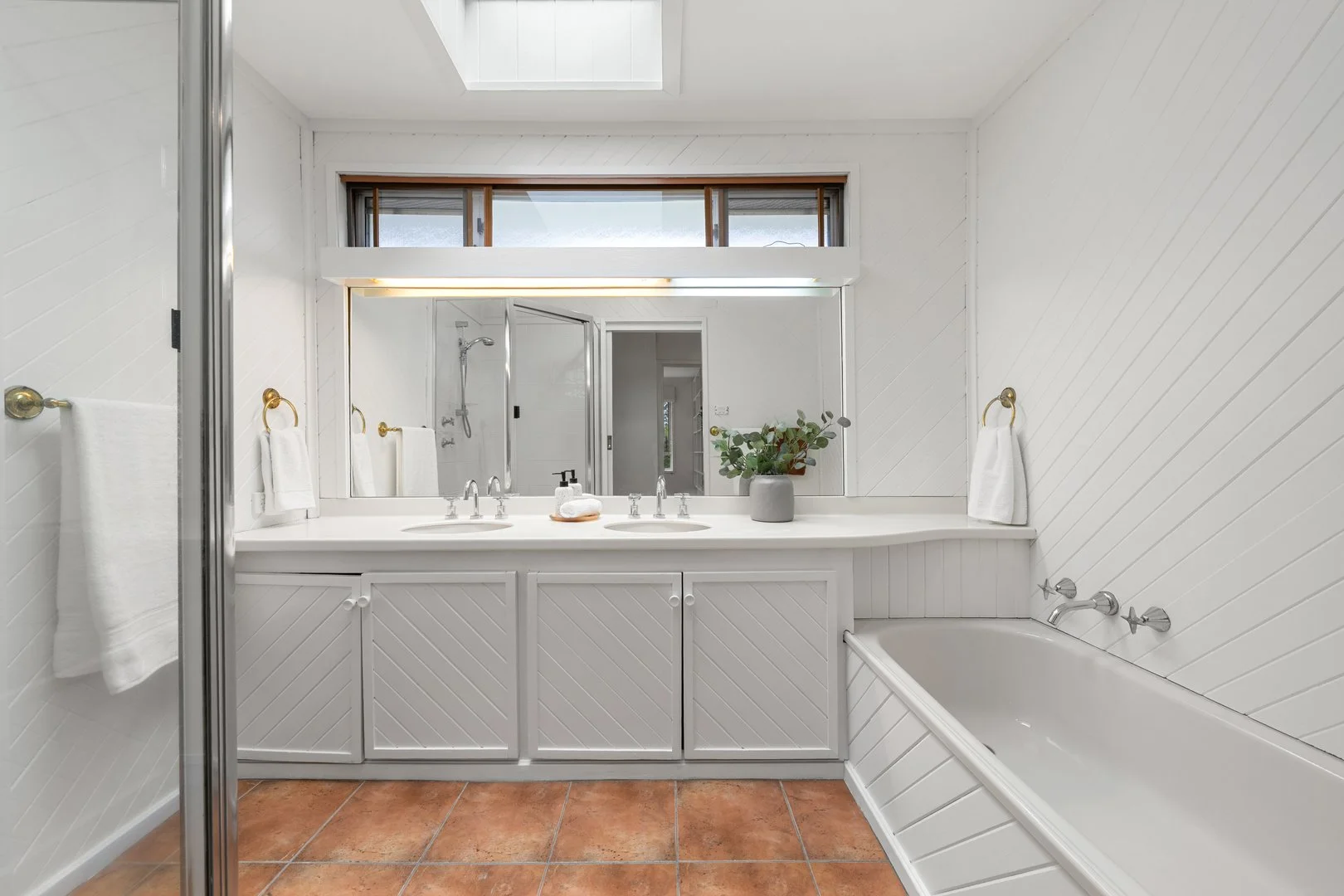 Additional image 14 of 1 Mirning Crescent, Aranda ACT 2614