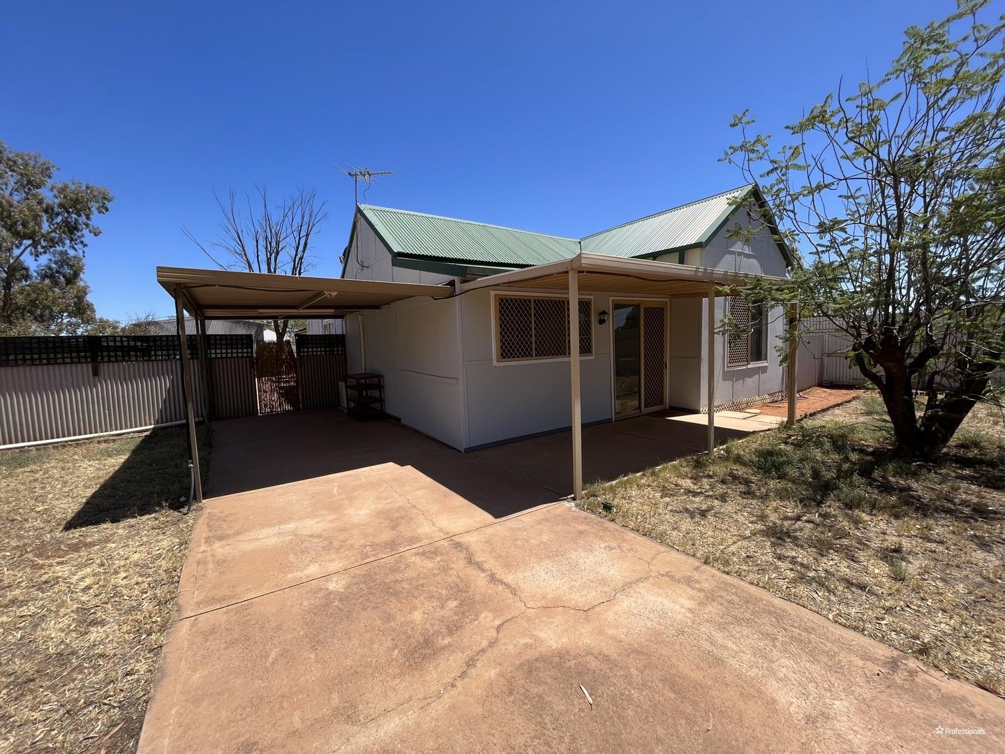 2 bedrooms House in 36 Dart Street BOULDER WA, 6432