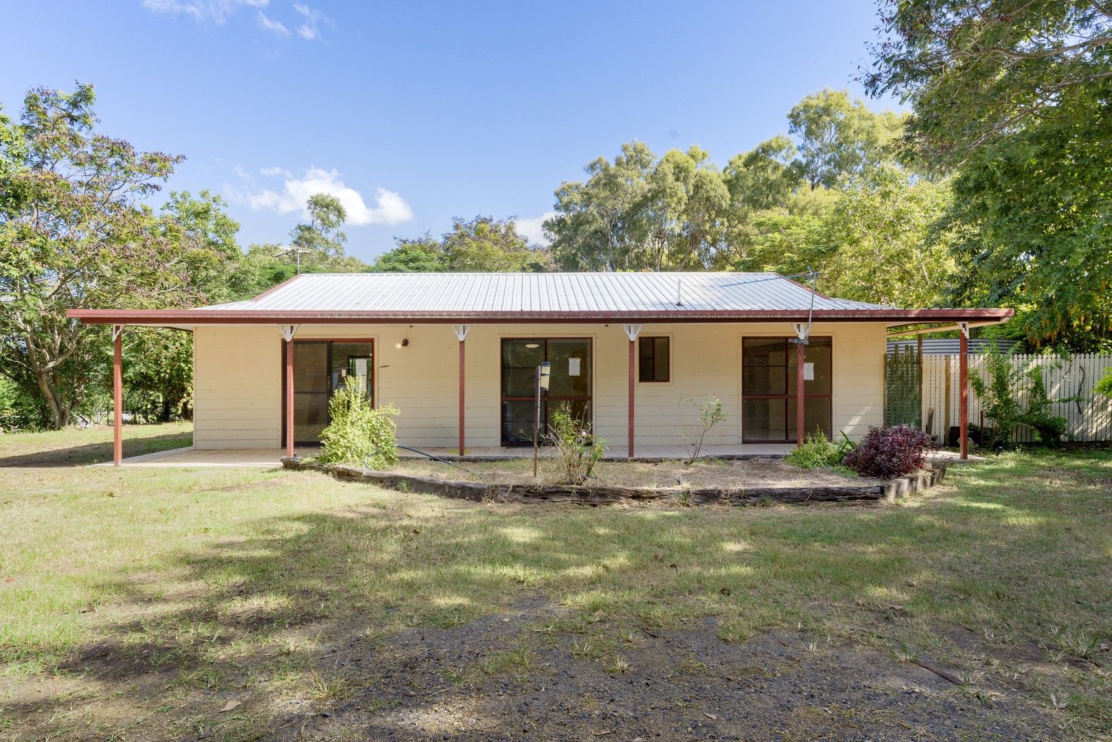 3 bedrooms House in 107 Emu Park Road NERIMBERA QLD, 4701