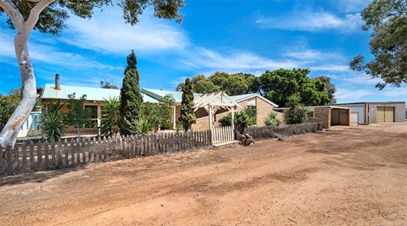 463 Alexander Drive, Glenfield WA 6532