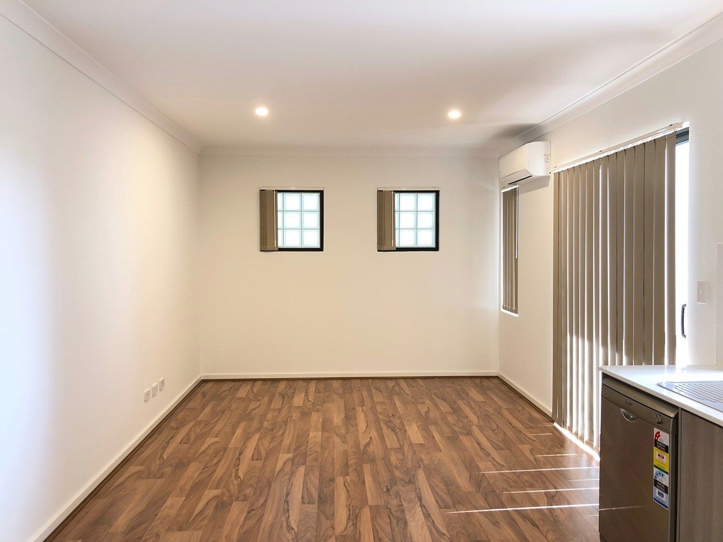 2 bedrooms Apartment / Unit / Flat in 11/130 President Street KEWDALE WA, 6105