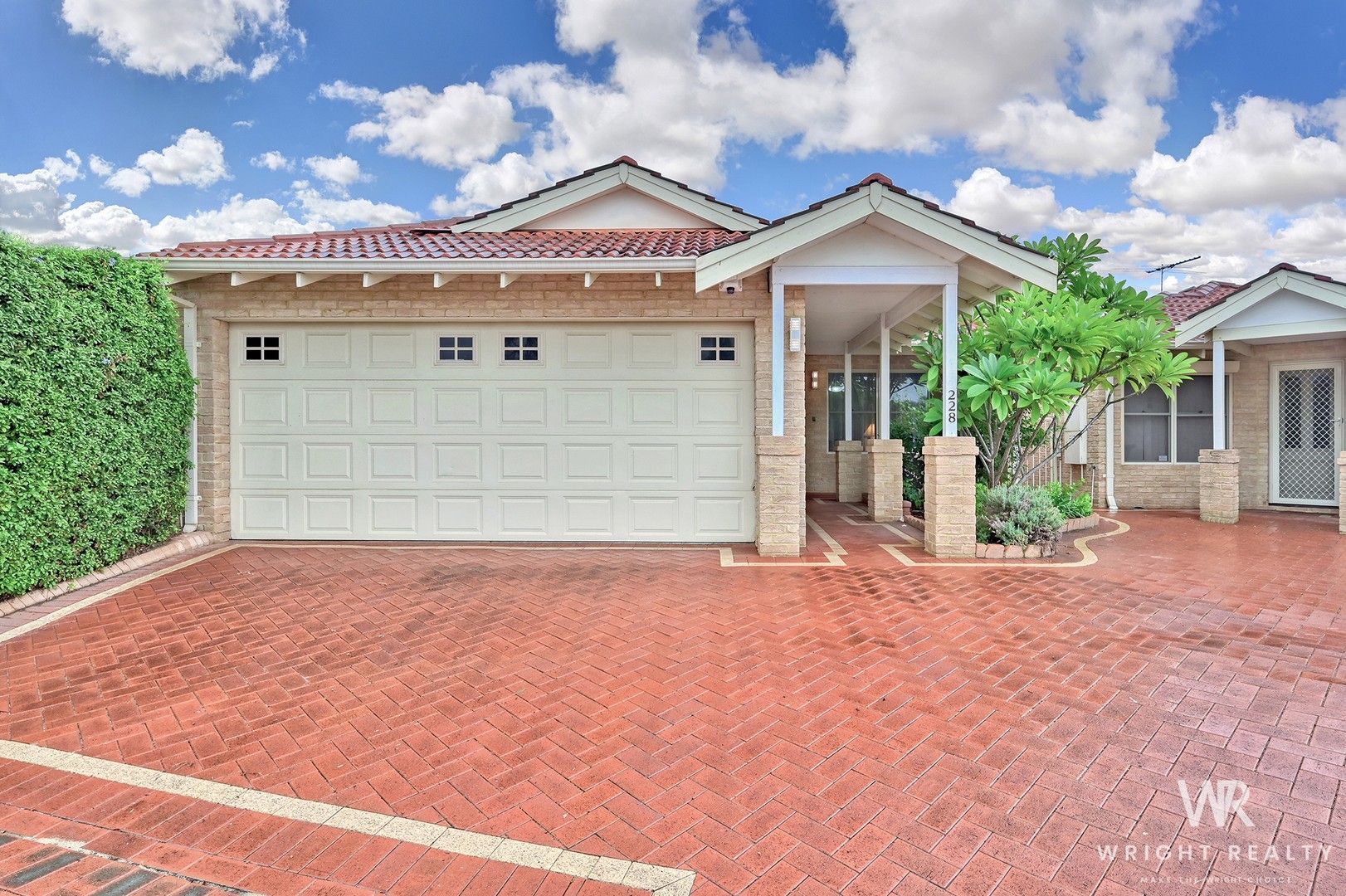 3 bedrooms House in 228 Trappers Drive WOODVALE WA, 6026