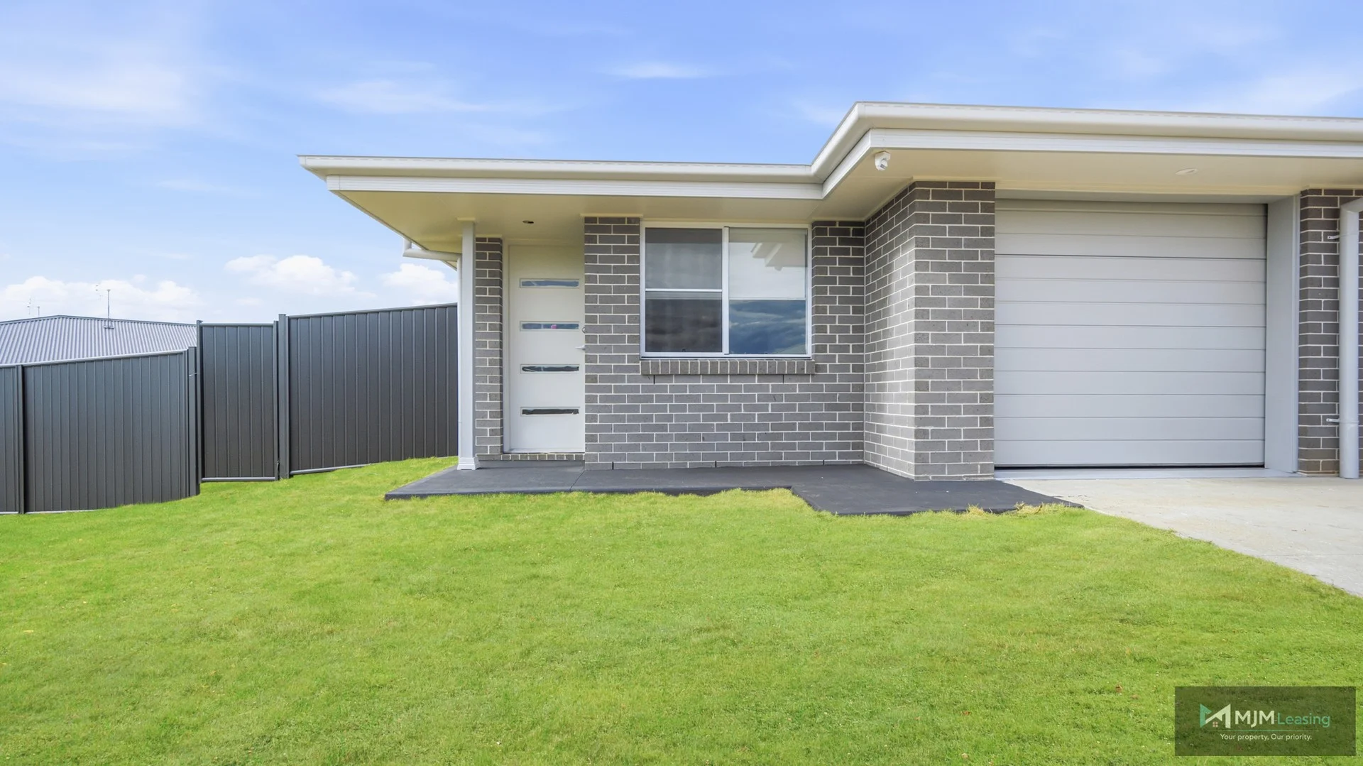 Primary image of 2/12 Peppercress Court, Tamworth NSW 2340