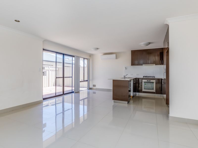 3 bedrooms Villa in 11/18 Gladstone Raod ARMADALE WA, 6112