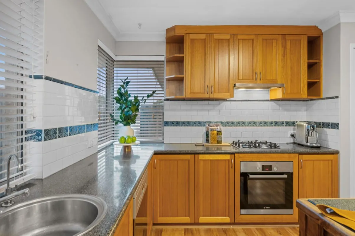 House in Joondalup - More
