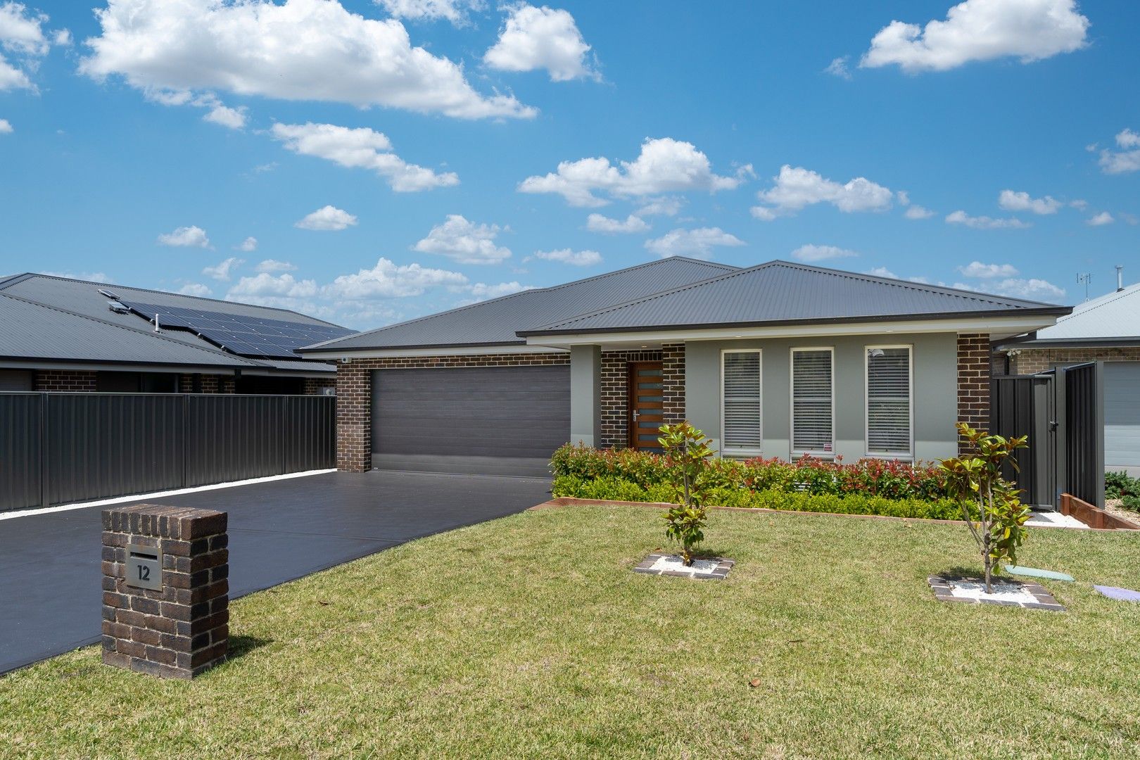 4 bedrooms House in 12 Haywood Dr ORANGE NSW, 2800